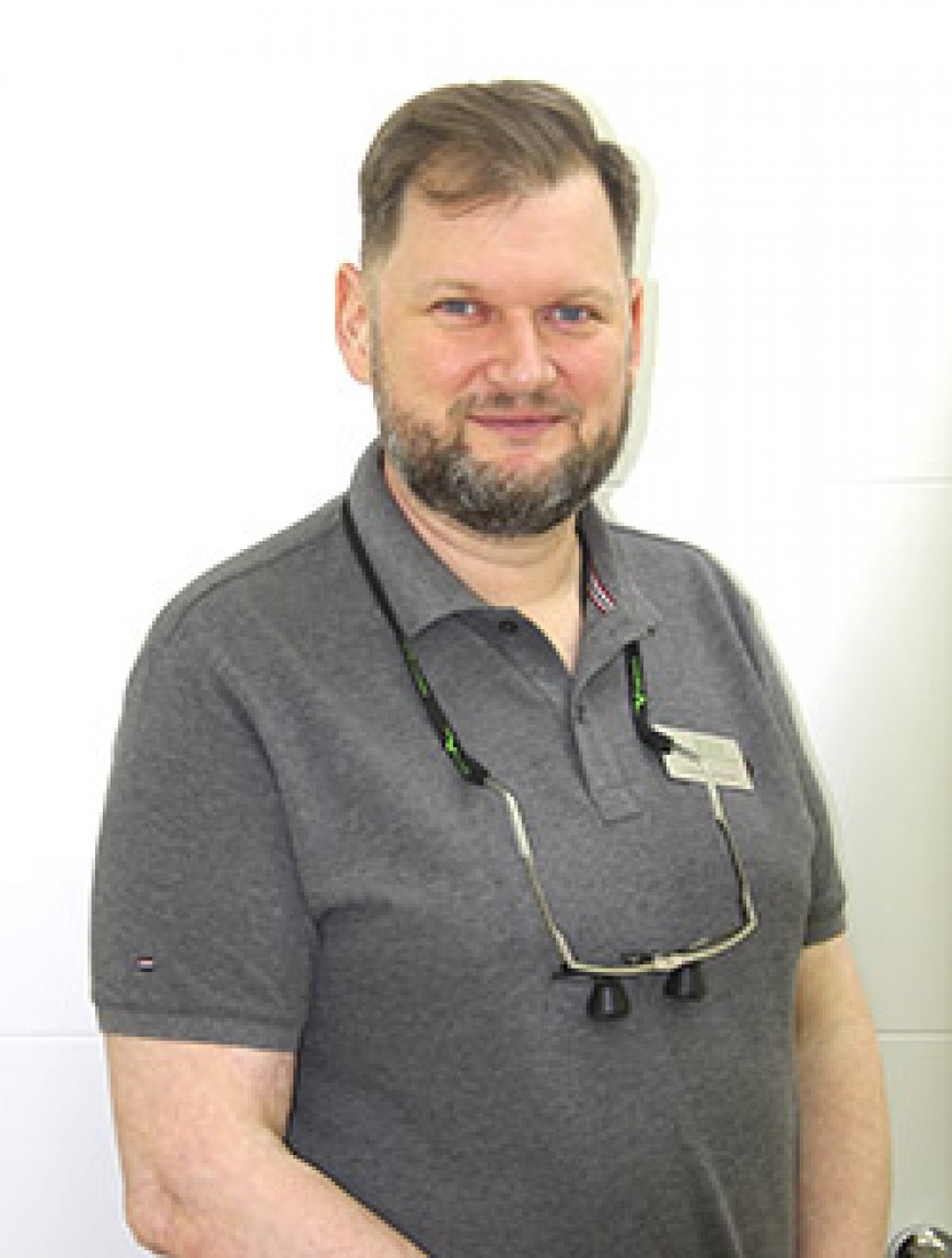 стоматолог-ортопед Макаров Алексей Николаевич